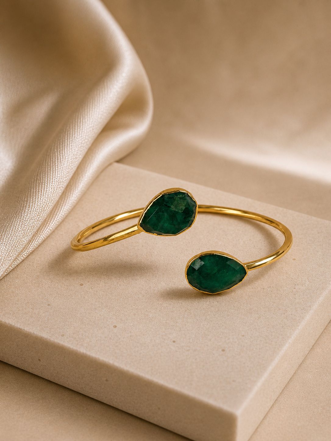 Emerald Stone Adjustable Bracelet – 14K Gold Plated on Brass