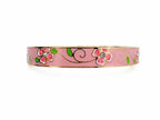 14 Karat vergoldeter Edelstahl-Armreif mit Blumenmuster – Rosa emailliertes Gold-Design