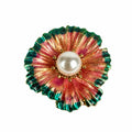 Pearl Bloom Brosche – Farbenfrohes Blumendesign mit Perlendetails