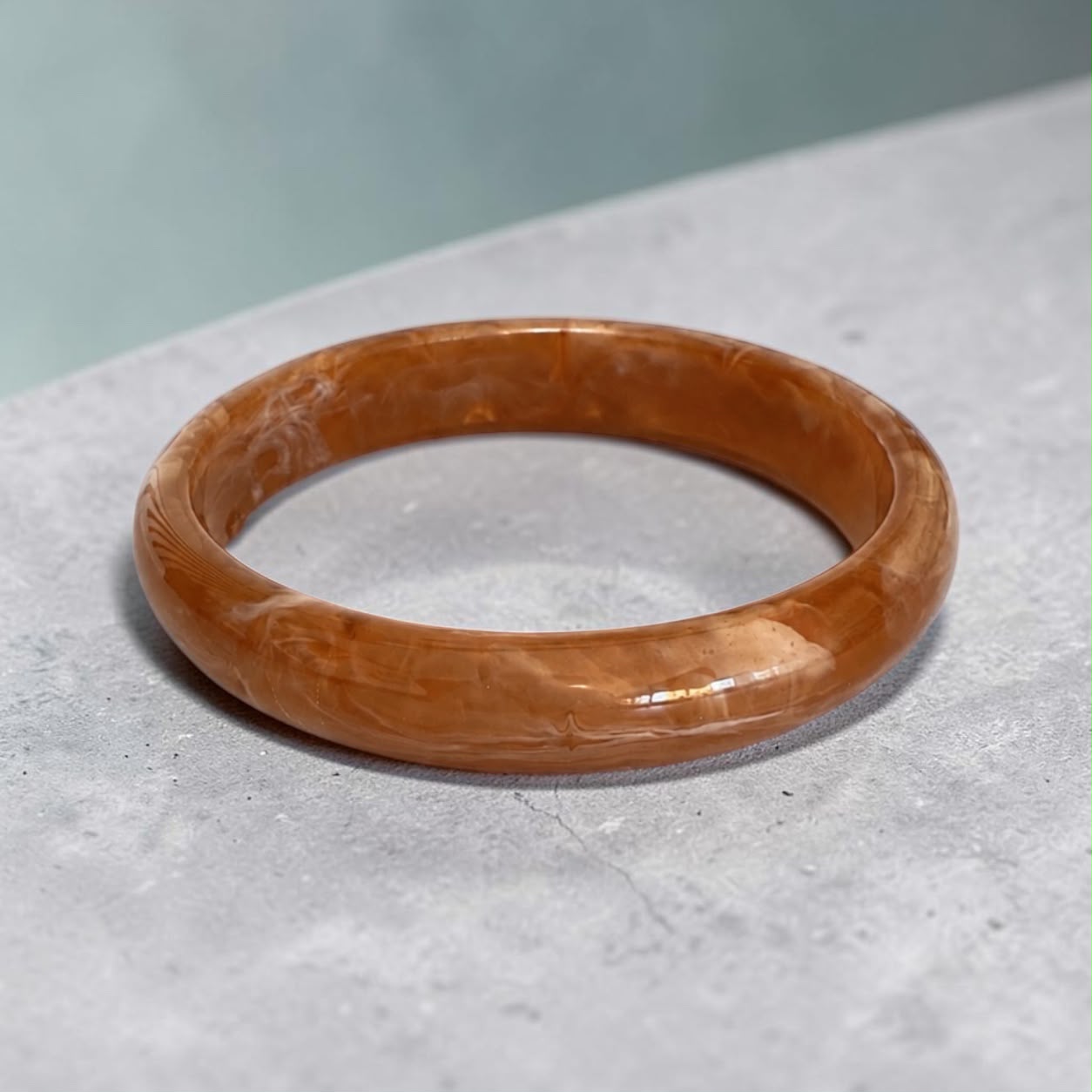 Modern Reçine Bileklik – Minimal Kalın Bangle Bileklik