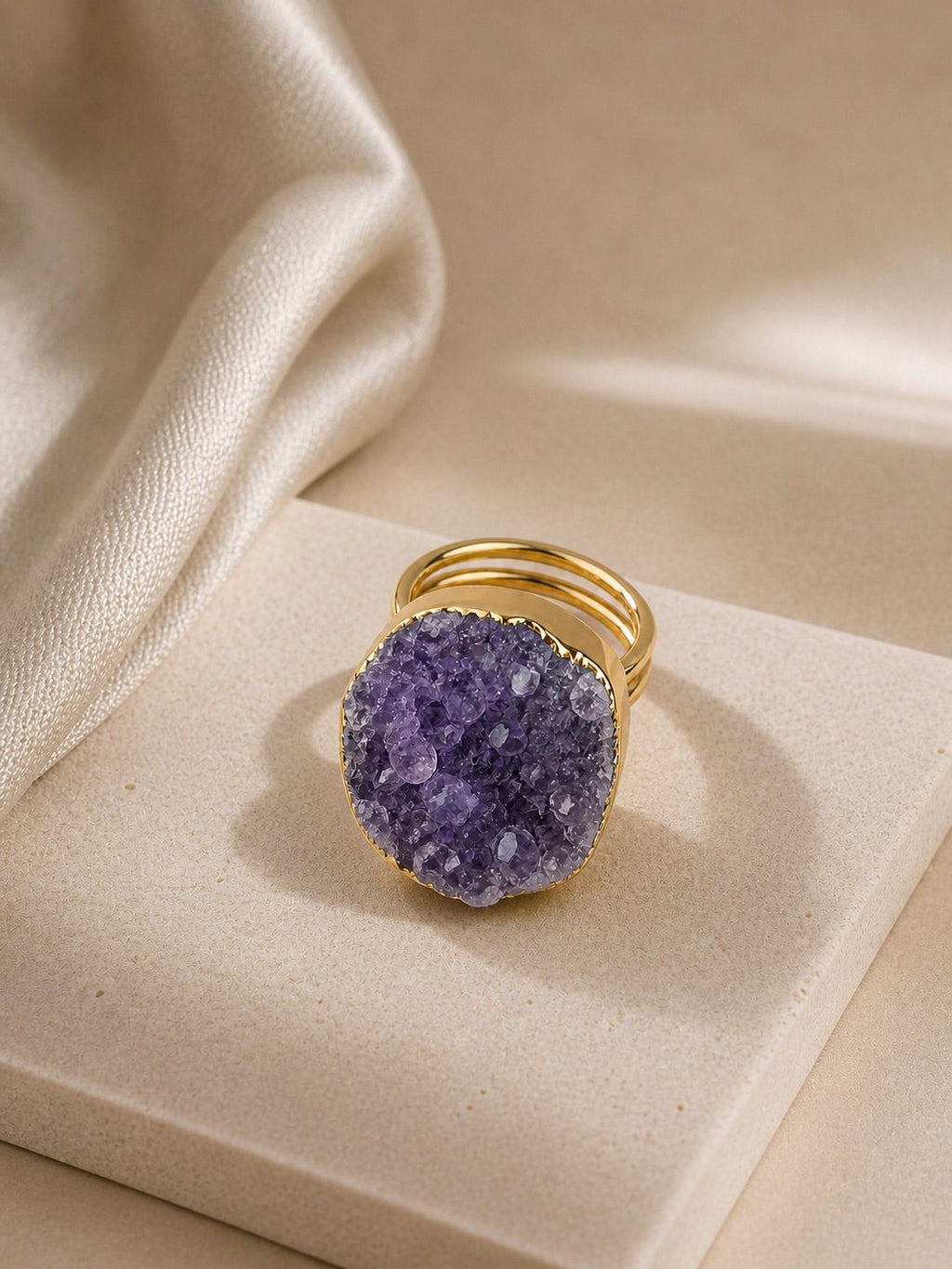 Amethyst Glow Verstellbarer Ring – 14K vergoldetes Messing