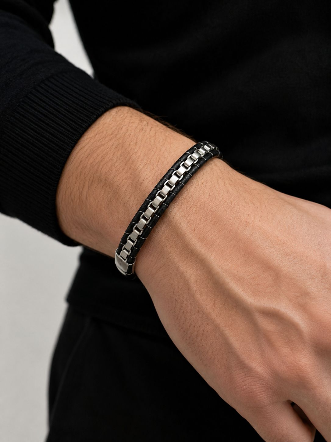 Herrenarmband Leder & Edelstahl – Schwarzes Detail