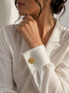 Vintage Gold Damenhemd Blazer Manschettenknopf mit Blumendetails | Elegant besticktes Design mit Steinen