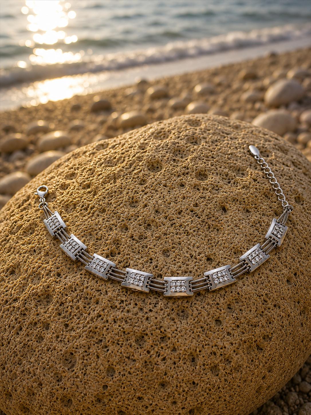 Xuping Steel Adjustable Bracelet with Stone Detail – Modern Design
