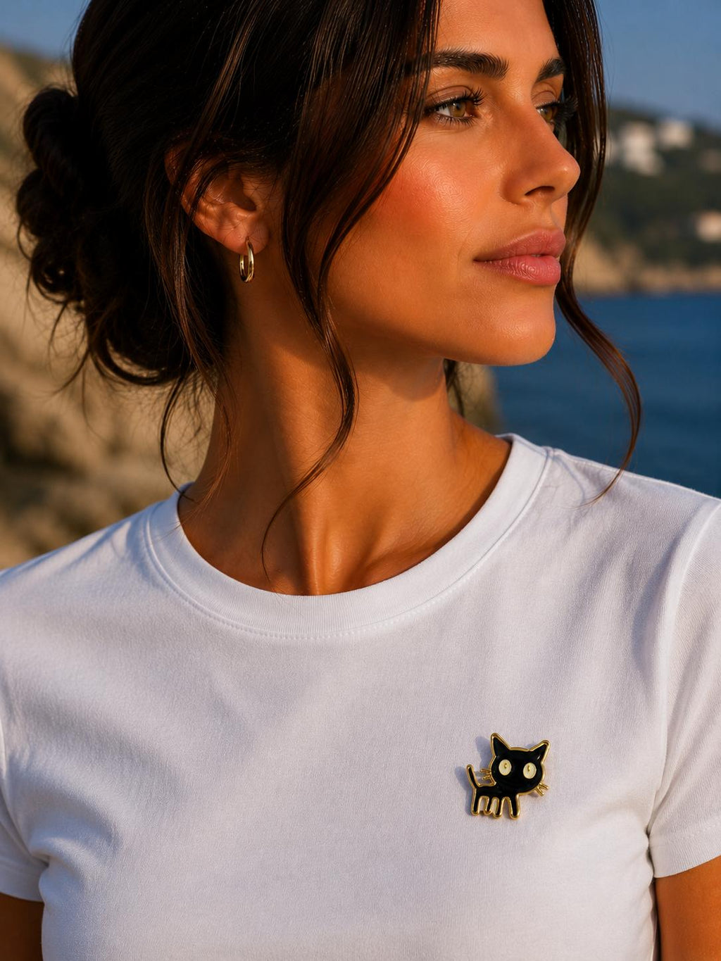 Black Cat Brooch – Minimalist and Cute Design