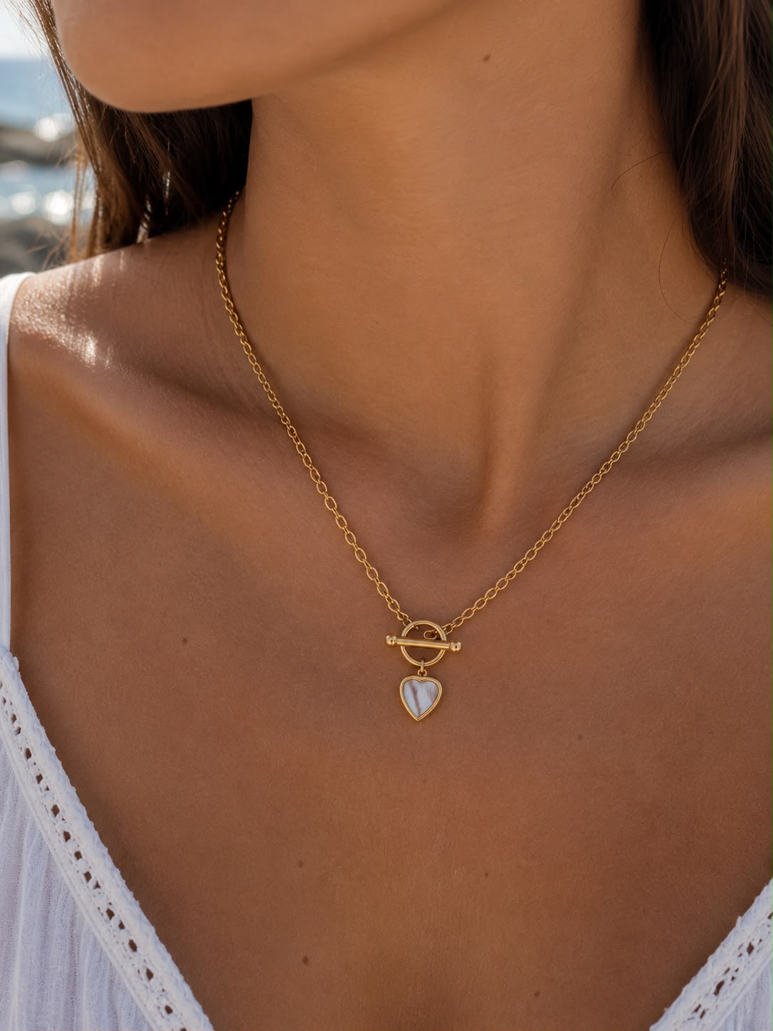 14K Altın Kaplama Çelik Kalp Detaylı Kolye – Minimal Toggle Zincir Kolye