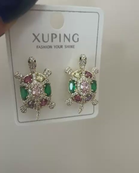 Xuping Renkli Taşlı Kaplumbağa Küpe – 18K Altın Kaplama Çelik