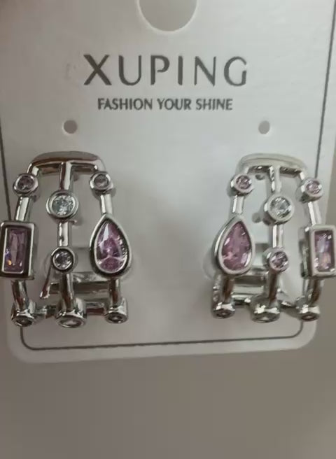 Xuping Çelik Küpe – Pembe Zirkon Taşlı Gümüş Renk İğneli Küpe